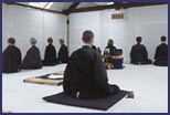 zazen in een dojo